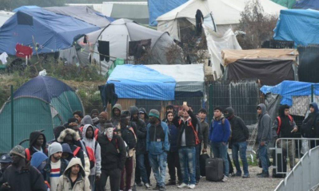 Aid Workers Under Pressure in Calais – Human Rights Watch